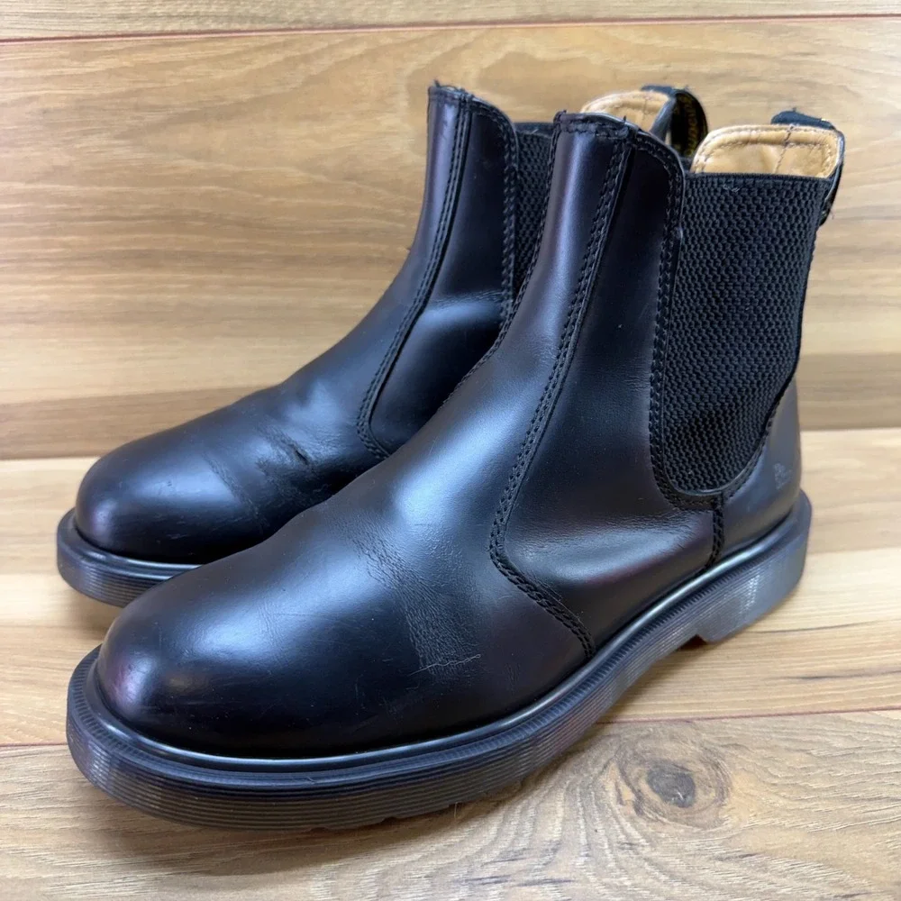Dr Martens Chelsea Boots Womens 8 Black Leather 2976 Modern Casual Punk Metal